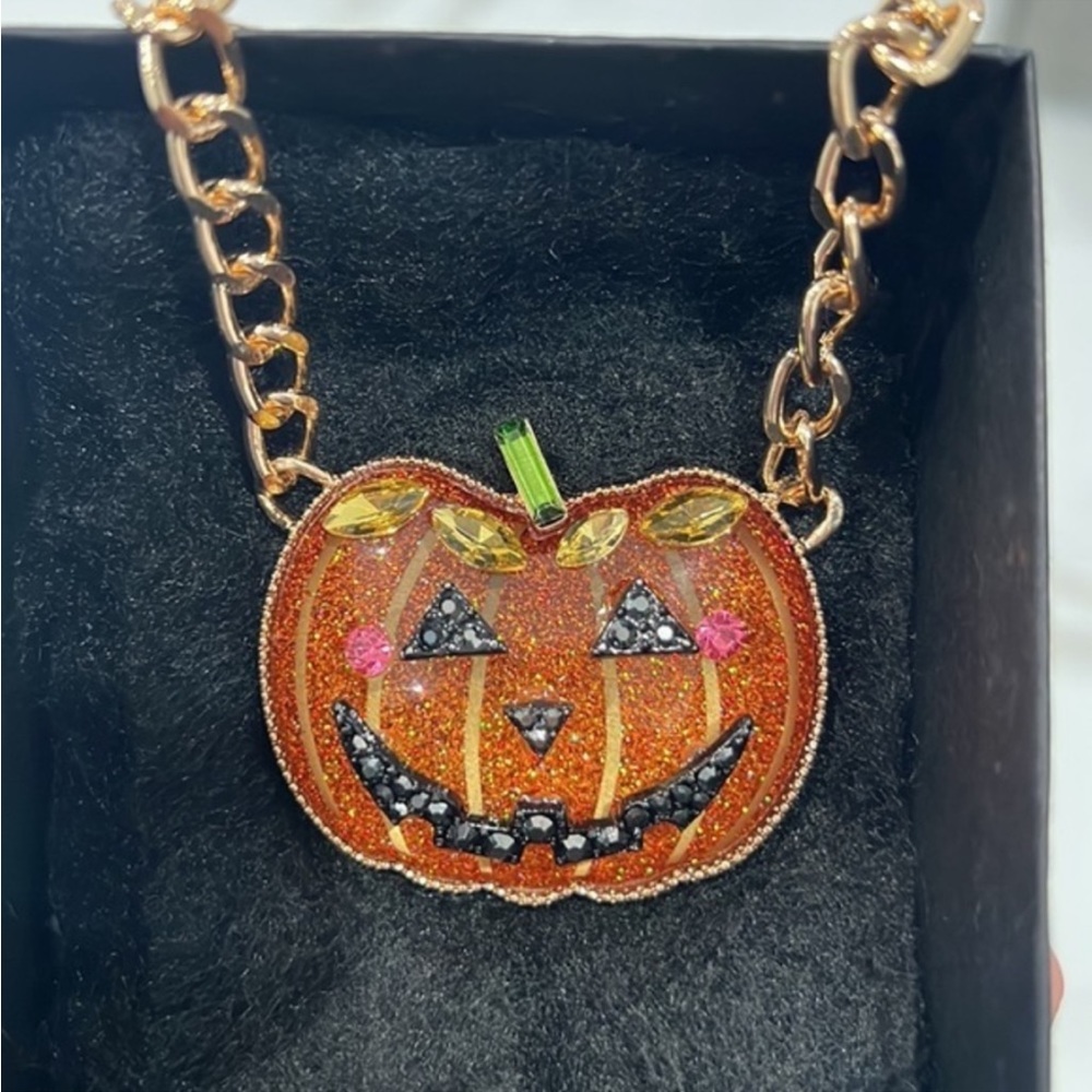 NWT Betsey Johnson Pumpkin statement necklace Halloween fun Cute - Picture 5 of 8